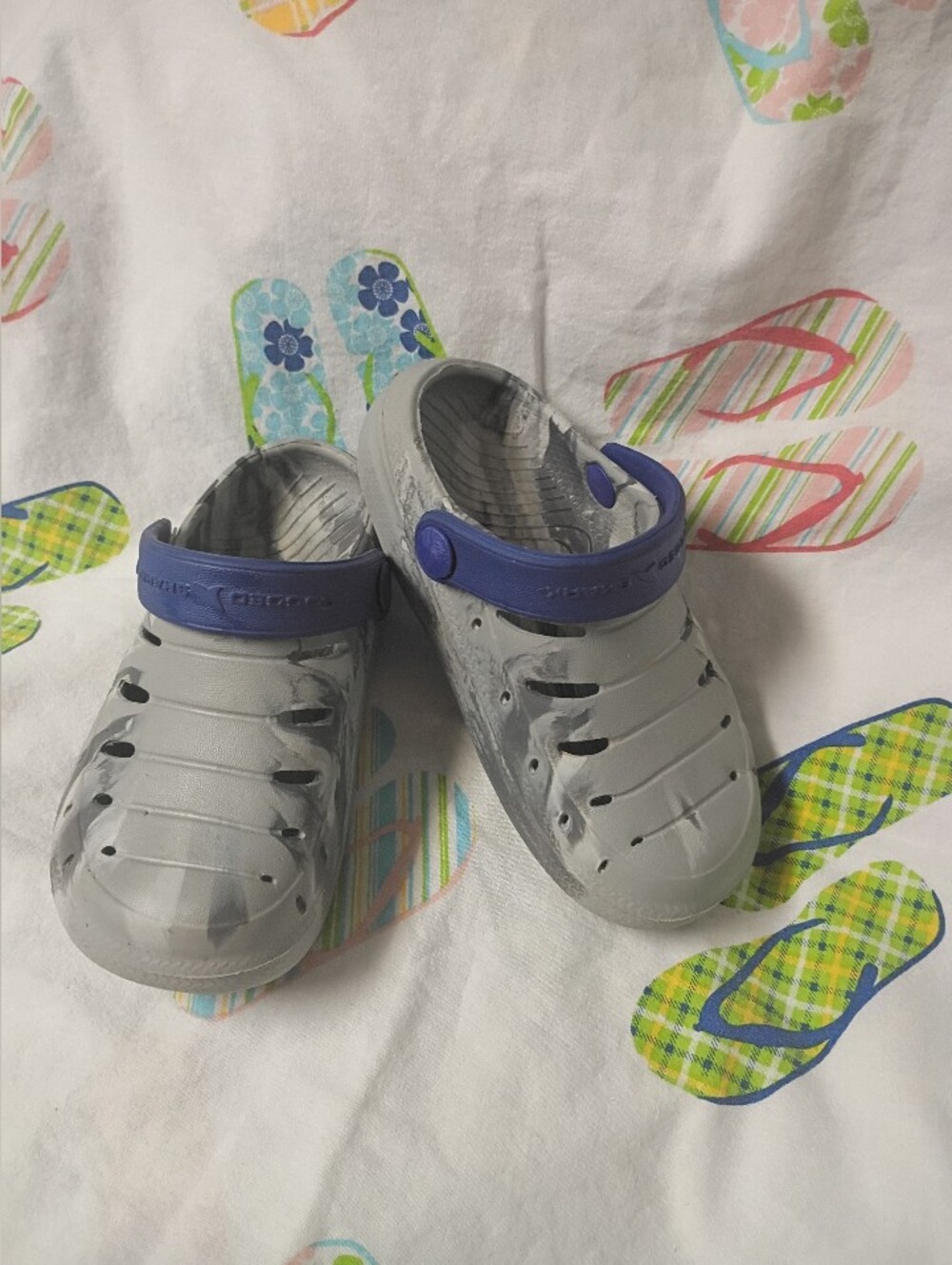 ❤️TODDLERS SIZE 8 RUGGED SHARKS  SHOES PRISTINE GRAY BLUE